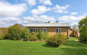 Lovely Home In Aakirkeby With Wifi, Vester Sømarken